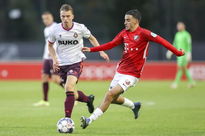 在与卢布列 在与卢布列