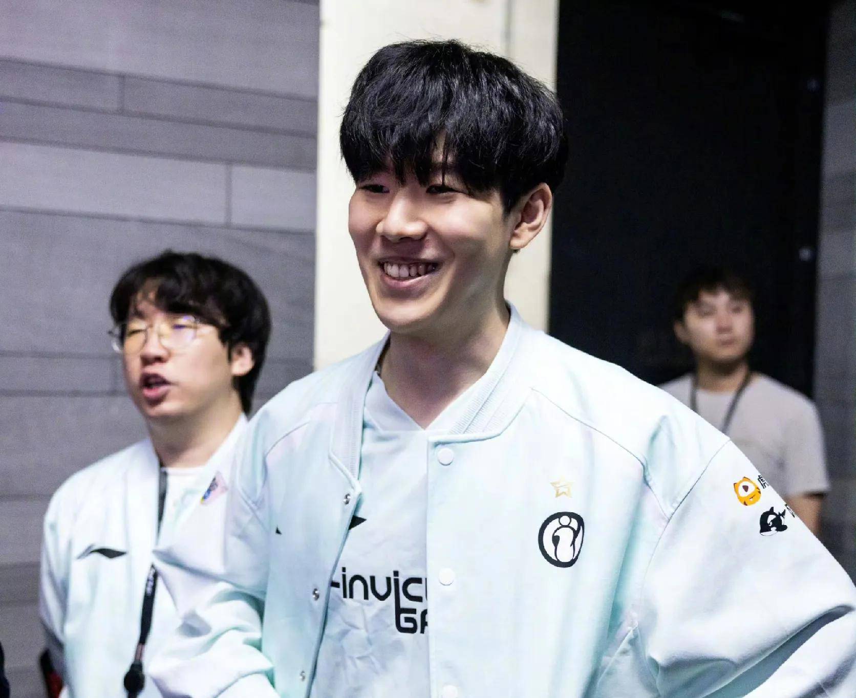 的协作和默 的协作和默