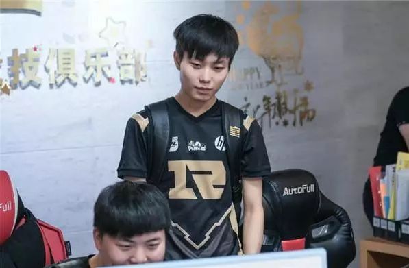 结合历史 结合历史