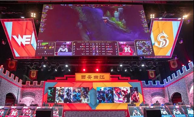 他的确在非 他的确在非