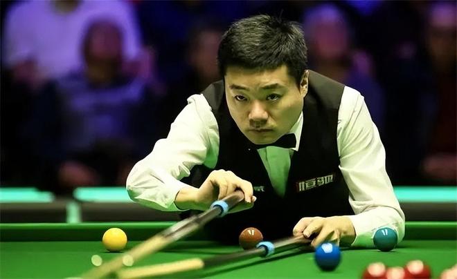 他是外线轮 他是外线轮