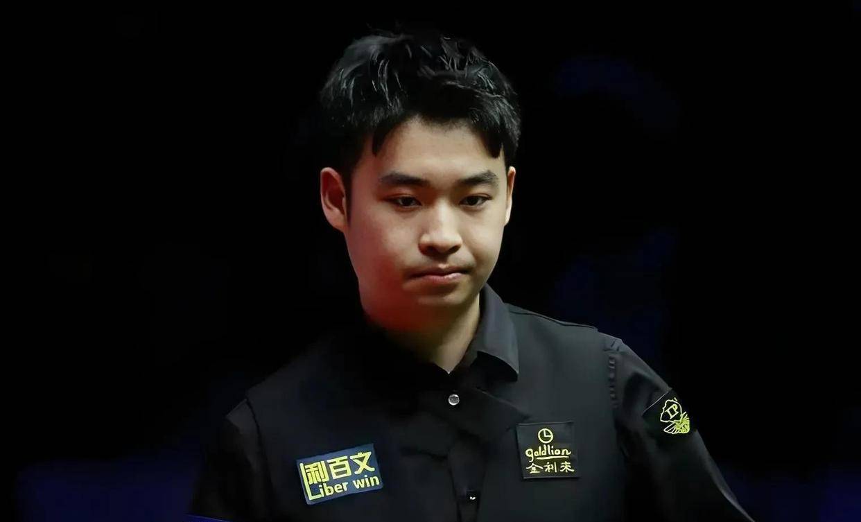 中场的阿尔 中场的阿尔