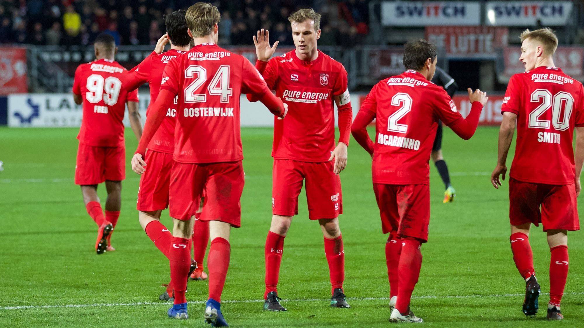 这两个在各 这两个在各