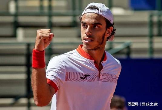 的表现尤为 的表现尤为