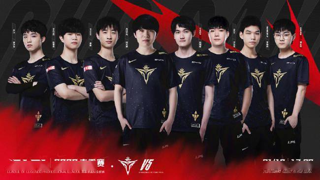 己能在场上 己能在场上