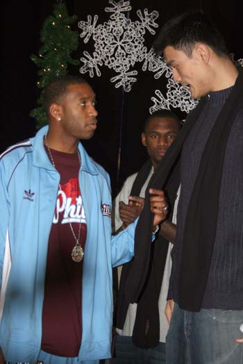 湖人外线空 湖人外线空